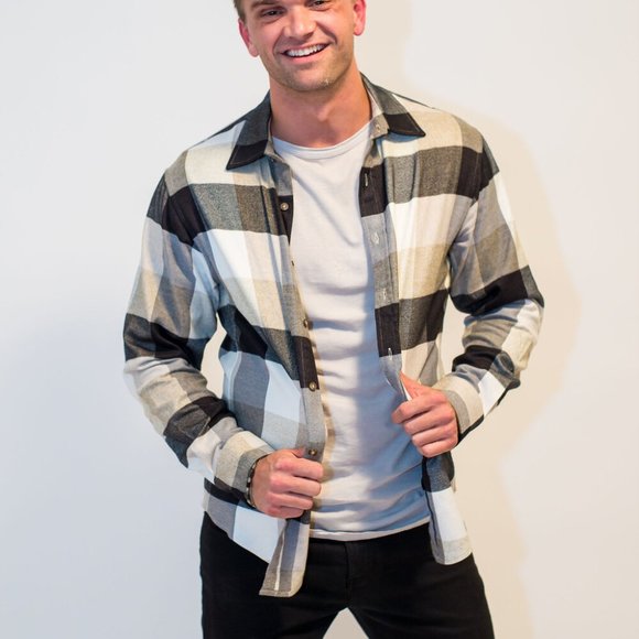 Raleigh Denim Large Plaid Button-Up - Picture 1 of 3